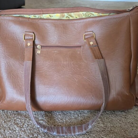 Handbags - Picture 2 of 3